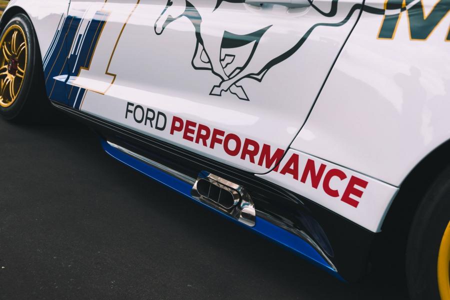 Детали экстерьера Ford Mustang Supercar Racer 2019 года  (фото 11 из 15)